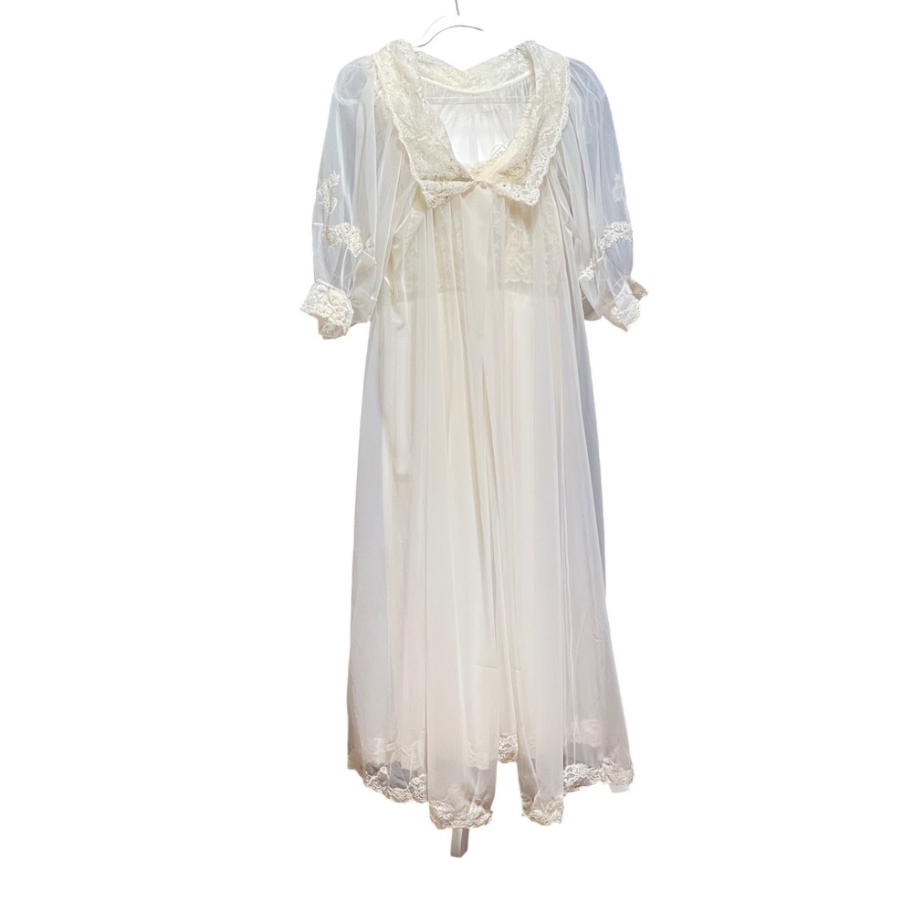 Vintage Ivory Lace Peignoir Set Bridal Nightgown and Sheer Robe Pearl‎ Detail